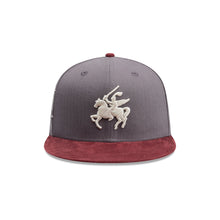 Cargar imagen en el visor de la galería, GORRA NEW ERA  GRIS PLANA CTTN 5950
