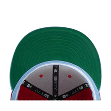 Cargar imagen en el visor de la galería, GORRA NEW ERA PLANA RED CM 5950
