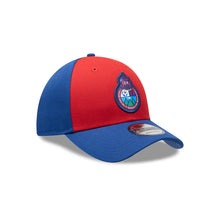 Cargar imagen en el visor de la galería, GORRA NEW ERA RED STDM CLUSOC ESCUDO 940
