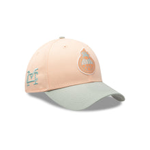 Cargar imagen en el visor de la galería, GORRA NEW ERA CLRWY PCH 940
