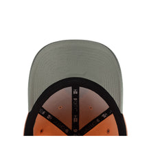 Cargar imagen en el visor de la galería, GORRA NEW ERA CLRWY PCH 940
