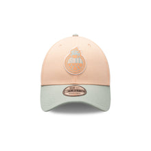 Cargar imagen en el visor de la galería, GORRA NEW ERA CLRWY PCH 940

