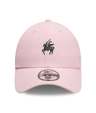 Cargar imagen en el visor de la galería, Gorra NEW ERA FEM 940
