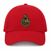 Cargar imagen en el visor de la galería, GORRA ROJA ESCUDO REGULAR
